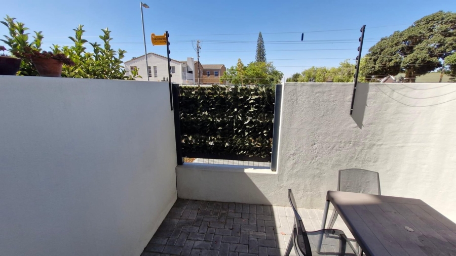  Bedroom Property for Sale in Table View Western Cape